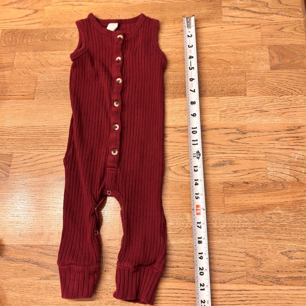 Kate Quinn Ribbed Sleeveless Bodysuit Romper Burgundy 6-12M Baby Shower Gift - Picture 2 of 6